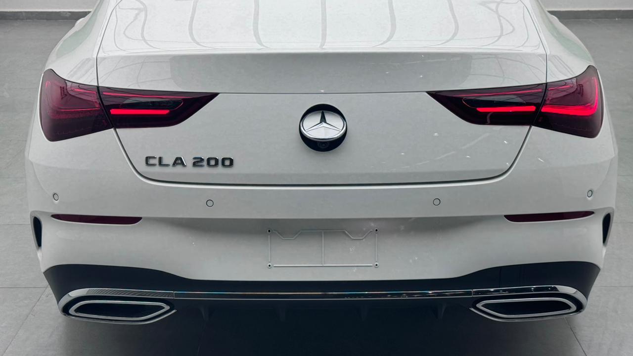 مرسيدس بنز CLA200 موديل 2023